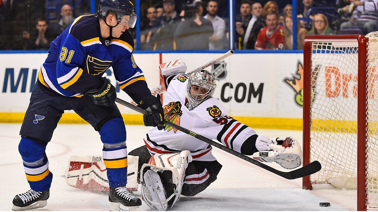 Tarasenko dazzles in tough loss to Chicago